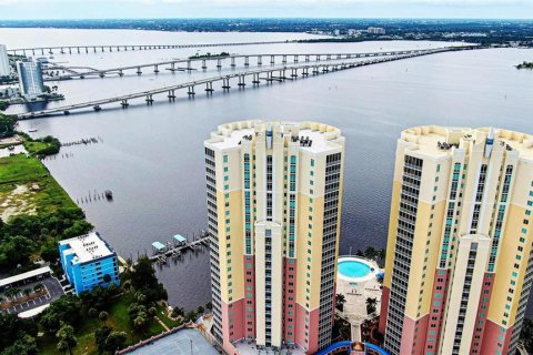 Condominio en venta en Fort Myers, Florida, 2 dormitorios, 155.05 m2 № 2294558 - foto 18