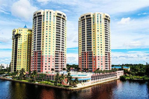Condominio en venta en Fort Myers, Florida, 2 dormitorios, 155.05 m2 № 2294558 - foto 6