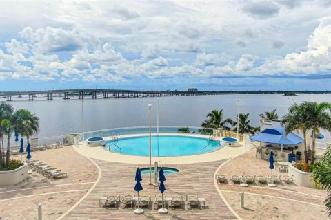 Condominio en venta en Fort Myers, Florida, 2 dormitorios, 155.05 m2 № 2294558 - foto 17