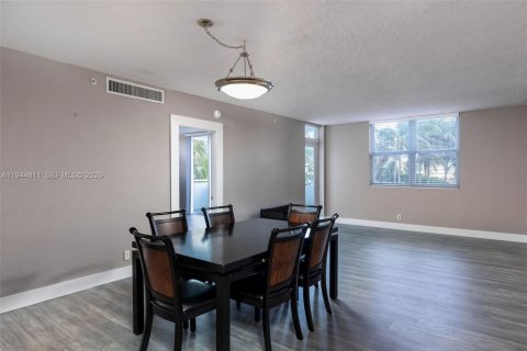 Купить кондоминиум в Холливуд, Флорида 2 спальни, 108.7м2, № 2001743 - фото 5