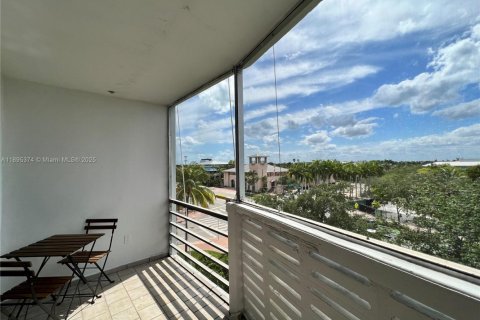 Condominio en alquiler en Key Biscayne, Florida, 2 dormitorios, 96.62 m2 № 2012429 - foto 28