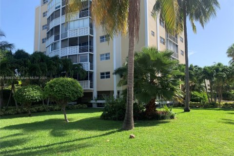 Condominio en Key Biscayne, Florida, 2 dormitorios  № 2012429