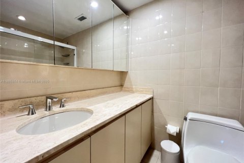 Condominio en alquiler en Key Biscayne, Florida, 2 dormitorios, 96.62 m2 № 2012429 - foto 27