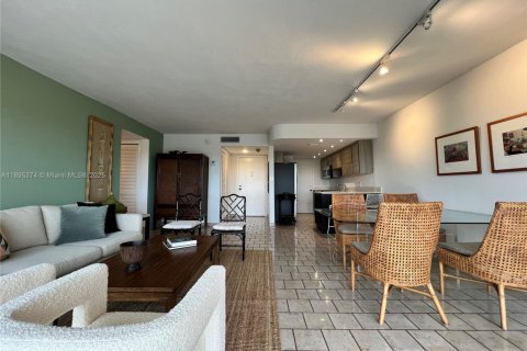 Condominio en alquiler en Key Biscayne, Florida, 2 dormitorios, 96.62 m2 № 2012429 - foto 7