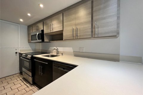 Condominio en alquiler en Key Biscayne, Florida, 2 dormitorios, 96.62 m2 № 2012429 - foto 14