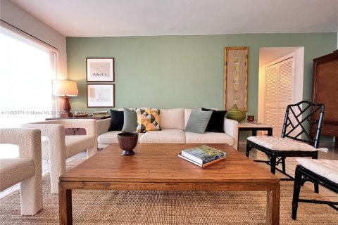 Condominio en alquiler en Key Biscayne, Florida, 2 dormitorios, 96.62 m2 № 2012429 - foto 4