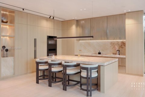 Villa ou maison à vendre à Miami, Floride: 4 chambres, 319.77 m2 № 1970695 - photo 3