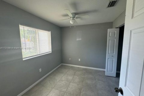 House in Fort Lauderdale, Florida 4 bedrooms № 1867840 - photo 15