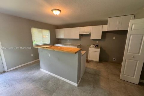 House in Fort Lauderdale, Florida 4 bedrooms № 1867840 - photo 22