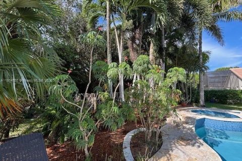 House in Davie, Florida 4 bedrooms, 223.52 sq.m. № 1892651 - photo 15