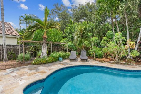 House in Davie, Florida 4 bedrooms, 223.52 sq.m. № 1892651 - photo 20