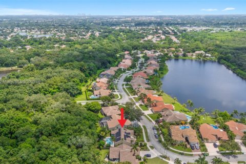House in Davie, Florida 4 bedrooms, 223.52 sq.m. № 1892651 - photo 26