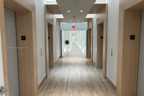 Copropriété à vendre à Miami, Floride: 2 chambres, 103.49 m2 № 1977684 - photo 21