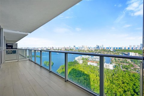 Copropriété à louer à North Miami Beach, Floride: 1 chambre, 87.05 m2 № 2028678 - photo 2