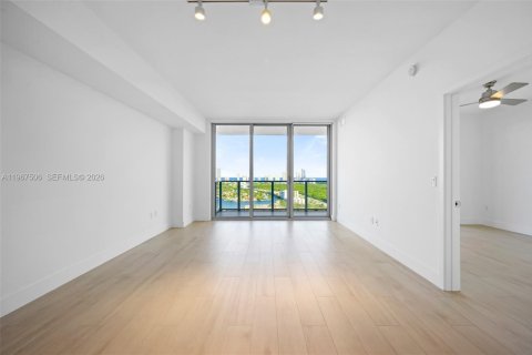 Copropriété à louer à North Miami Beach, Floride: 1 chambre, 87.05 m2 № 2028678 - photo 4