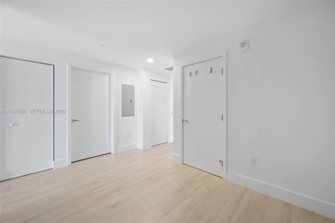 Copropriété à louer à North Miami Beach, Floride: 1 chambre, 87.05 m2 № 2028678 - photo 13