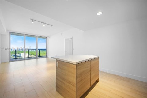 Copropriété à louer à North Miami Beach, Floride: 1 chambre, 87.05 m2 № 2028678 - photo 8