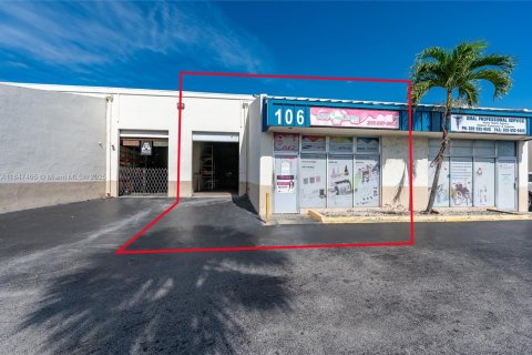 Commercial property in Miami, Florida № 1845805 - photo 3
