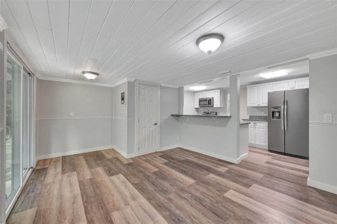 House in Orlando, Florida 3 bedrooms, 140.56 sq.m. № 1798451 - photo 7