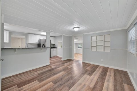 House in Orlando, Florida 3 bedrooms, 140.56 sq.m. № 1798451 - photo 13