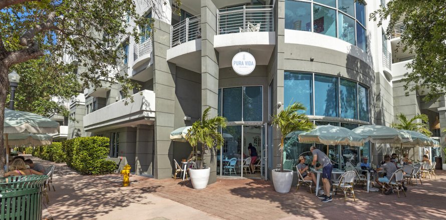 Condominio en Miami Beach, Florida, 1 dormitorio № 1208101
