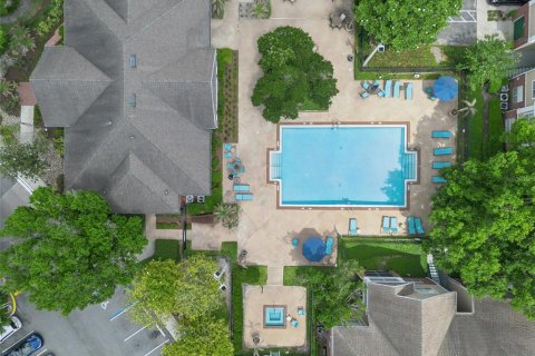 Condo in Orlando, Florida, 1 bedroom  № 2222027 - photo 14