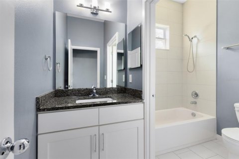 Casa en venta en Kissimmee, Florida, 4 dormitorios, 186.92 m2 № 1919046 - foto 3