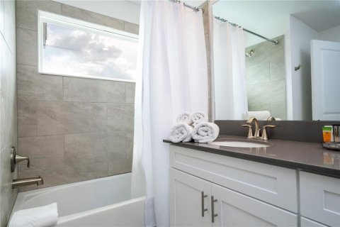 Touwnhouse à vendre à Kissimmee, Floride: 4 chambres, 176.7 m2 № 2097606 - photo 28