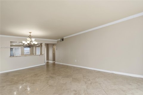 Condominio en venta en Miami, Florida, 1 dormitorio, 81.1 m2 № 2001540 - foto 6