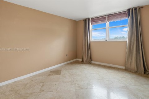 Condominio en venta en Miami, Florida, 1 dormitorio, 81.1 m2 № 2001540 - foto 23