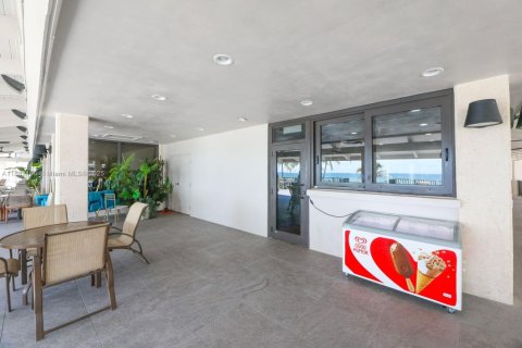 Copropriété à louer à Hallandale Beach, Floride: 1 chambre, 80.82 m2 № 1929896 - photo 28