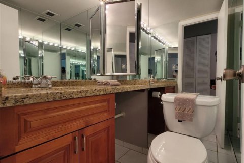 Copropriété à louer à Hallandale Beach, Floride: 1 chambre, 80.82 m2 № 1929896 - photo 7