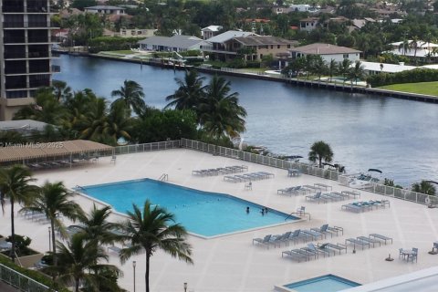 Copropriété à louer à Hallandale Beach, Floride: 1 chambre, 80.82 m2 № 1929896 - photo 1