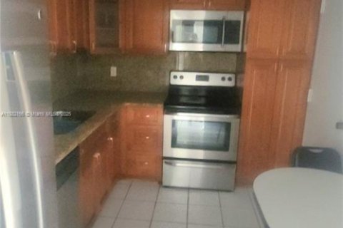 Copropriété à louer à Hallandale Beach, Floride: 1 chambre, 80.82 m2 № 1929896 - photo 10