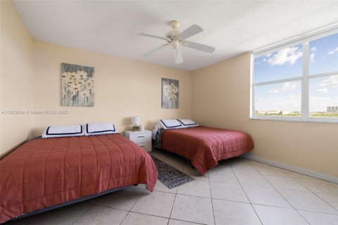 Apartamento en alquiler en Aventura, Florida, 2 dormitorios, 116.13 m2 № 1961480 - foto 18