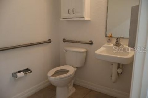 Commercial property in Port Charlotte, Florida 521.18 sq.m. № 2121949 - photo 7