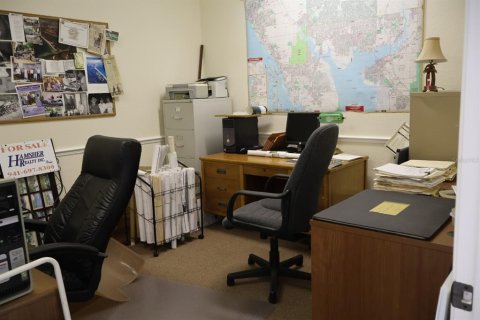 Commercial property in Port Charlotte, Florida 521.18 sq.m. № 2121949 - photo 24