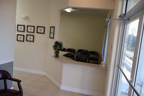 Commercial property in Port Charlotte, Florida 521.18 sq.m. № 2121949 - photo 16