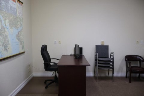 Commercial property in Port Charlotte, Florida 521.18 sq.m. № 2121949 - photo 21