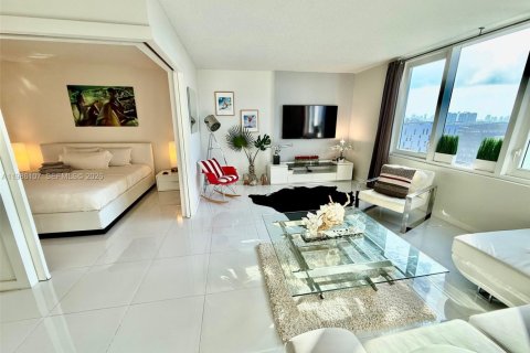 Купить кондоминиум в Майами-Бич, Флорида 1 спальня, 70.61м2, № 2049624 - фото 3