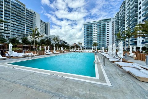 Купить кондоминиум в Майами-Бич, Флорида 1 спальня, 70.61м2, № 2049624 - фото 2