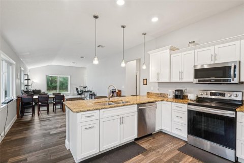House in Dunnellon, Florida 3 bedrooms, 132.66 sq.m. № 1901034 - photo 7