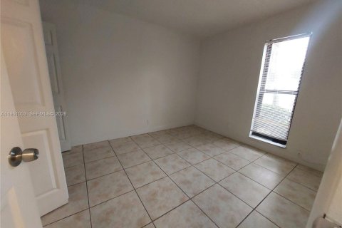 Снять в аренду кондоминиум в Тамарак, Флорида 3 спальни, 108.42м2, № 2022015 - фото 12