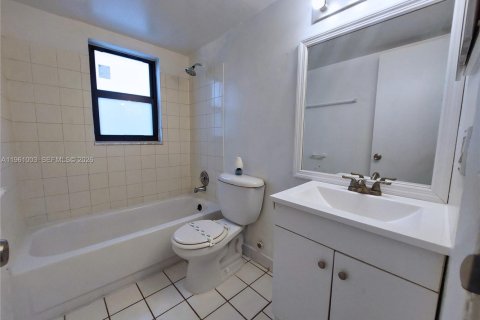 Снять в аренду кондоминиум в Тамарак, Флорида 3 спальни, 108.42м2, № 2022015 - фото 11