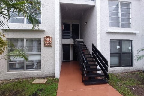 Кондоминиум с 3 спальнями в Тамарак, Флорида № 2022015