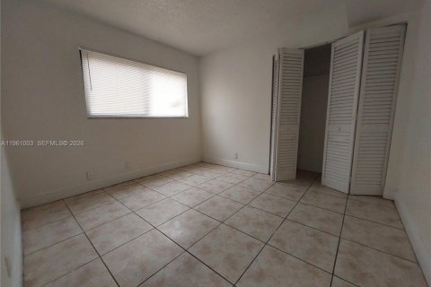 Снять в аренду кондоминиум в Тамарак, Флорида 3 спальни, 108.42м2, № 2022015 - фото 10