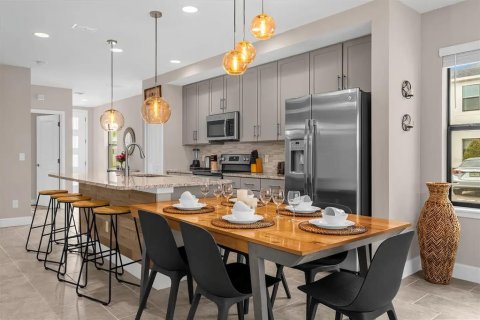 Adosado en venta en Kissimmee, Florida, 4 dormitorios, 159.88 m2 № 1424169 - foto 4