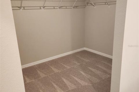 Casa en alquiler en Winter Haven, Florida, 4 dormitorios, 156.08 m2 № 1826924 - foto 15