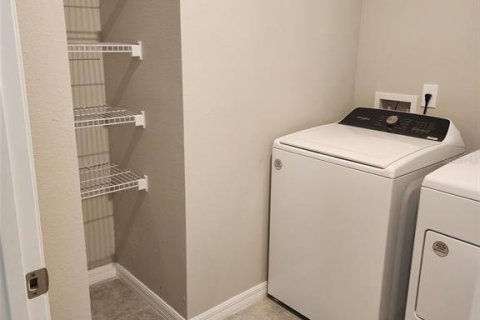 Casa en alquiler en Winter Haven, Florida, 4 dormitorios, 156.08 m2 № 1826924 - foto 25