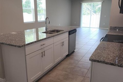 Casa en alquiler en Winter Haven, Florida, 4 dormitorios, 156.08 m2 № 1826924 - foto 9